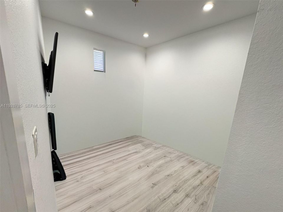 En Venta: $1,100,000 (5 camas, 5 baños, 3344 Pies cuadrados)