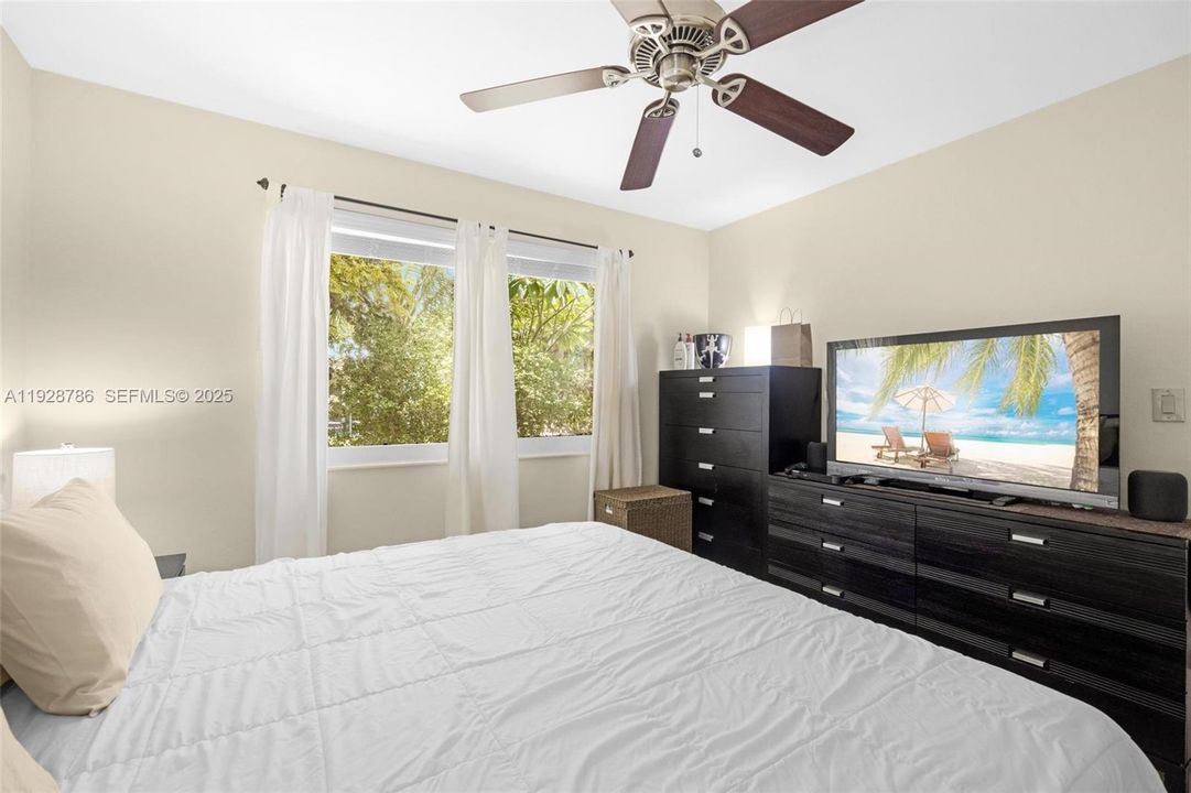 На продажу: $725,000 (0 спален, 0 ванн, 1828 Квадратных фут)