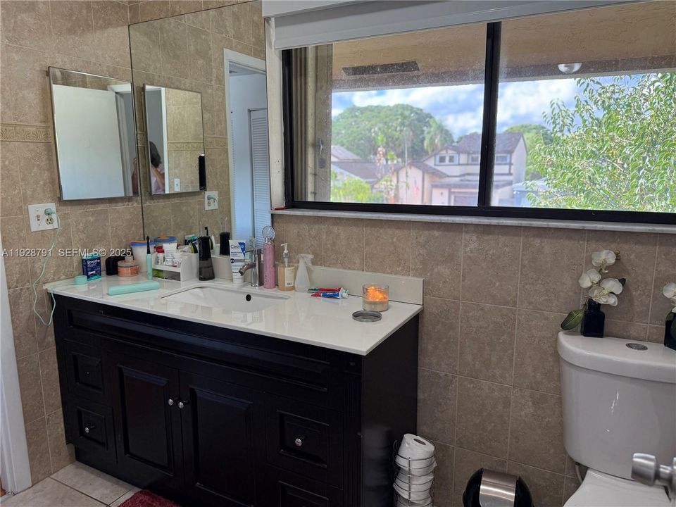 For Sale: $495,000 (3 beds, 2 baths, 1530 Square Feet)