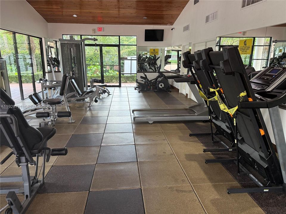 For Sale: $495,000 (3 beds, 2 baths, 1530 Square Feet)