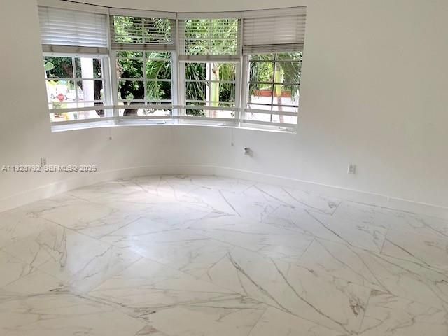 En Venta: $350,000 (1 camas, 1 baños, 706 Pies cuadrados)