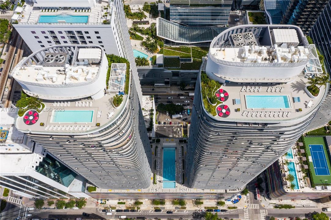 В аренду: $6,000 (2 спален, 2 ванн, 1048 Квадратных фут)