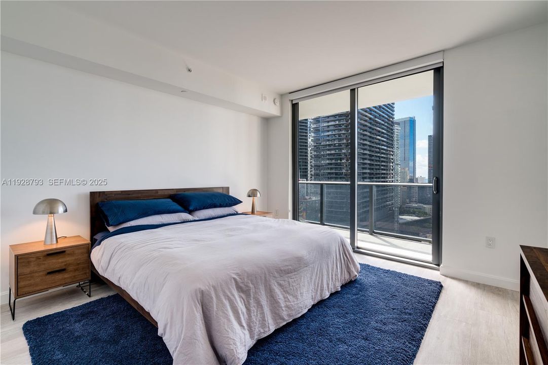 В аренду: $6,000 (2 спален, 2 ванн, 1048 Квадратных фут)