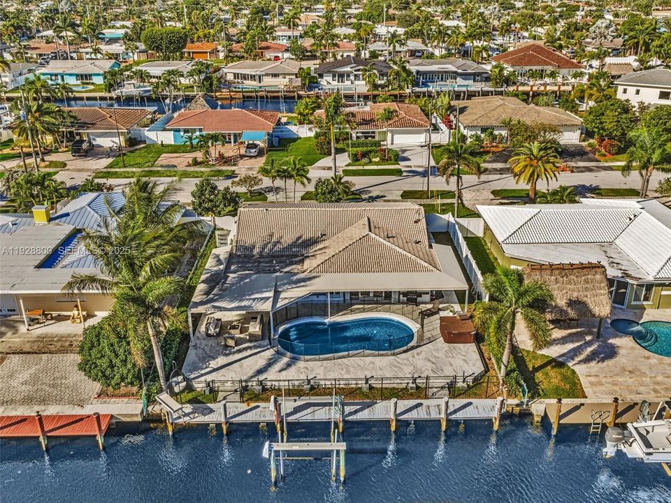 En Venta: $1,250,000 (4 camas, 3 baños, 1780 Pies cuadrados)