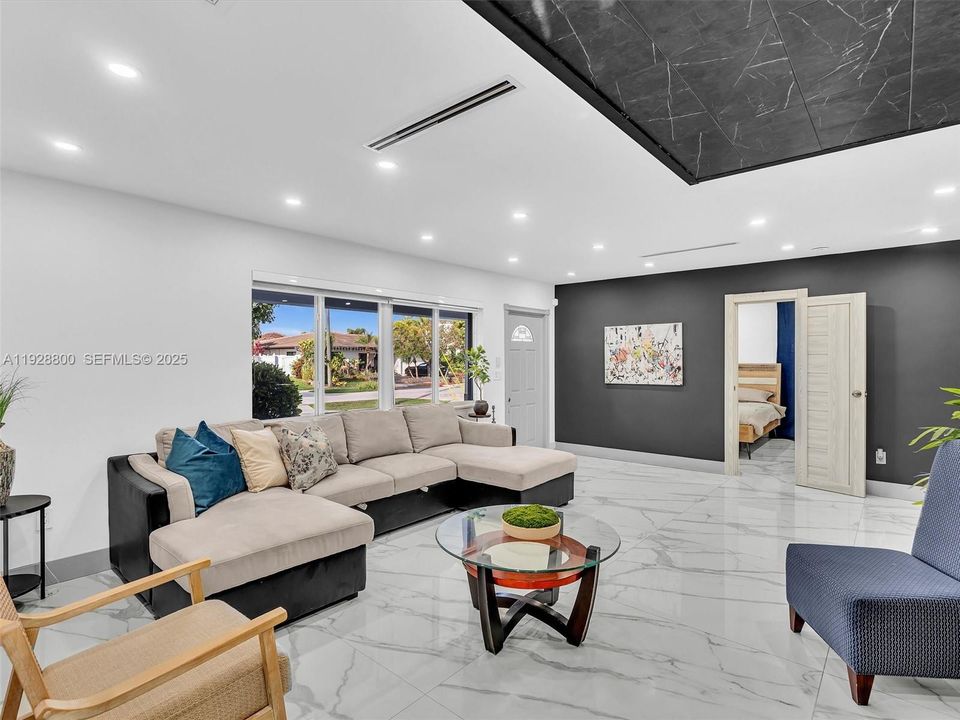 En Venta: $1,250,000 (4 camas, 3 baños, 1780 Pies cuadrados)