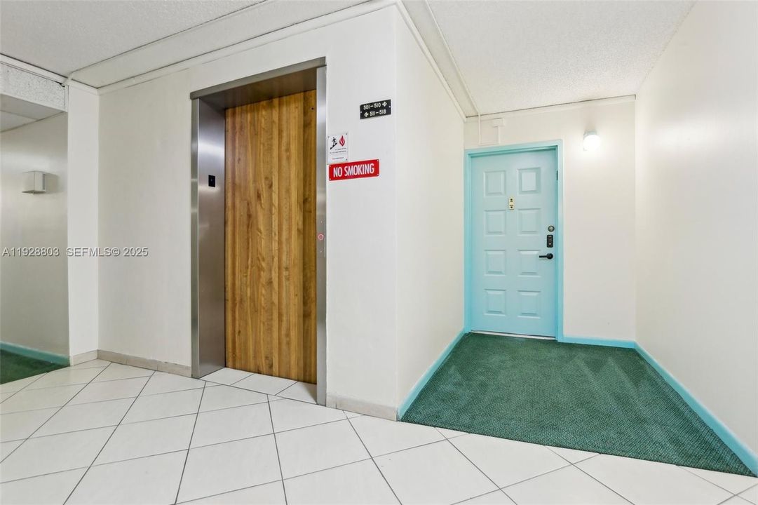 На продажу: $159,000 (2 спален, 2 ванн, 1085 Квадратных фут)