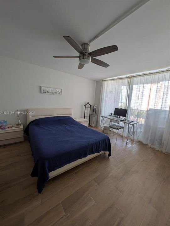 For Rent: $2,450 (2 beds, 2 baths, 1257 Square Feet)