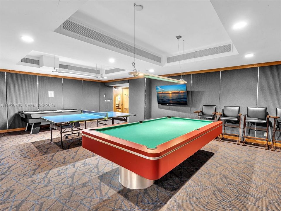 待售: $890,000 (2 贝兹, 2 浴室, 1887 平方英尺)