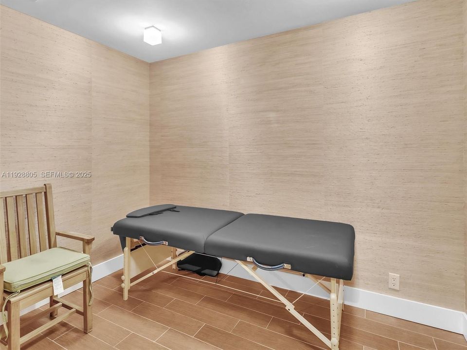 待售: $890,000 (2 贝兹, 2 浴室, 1887 平方英尺)