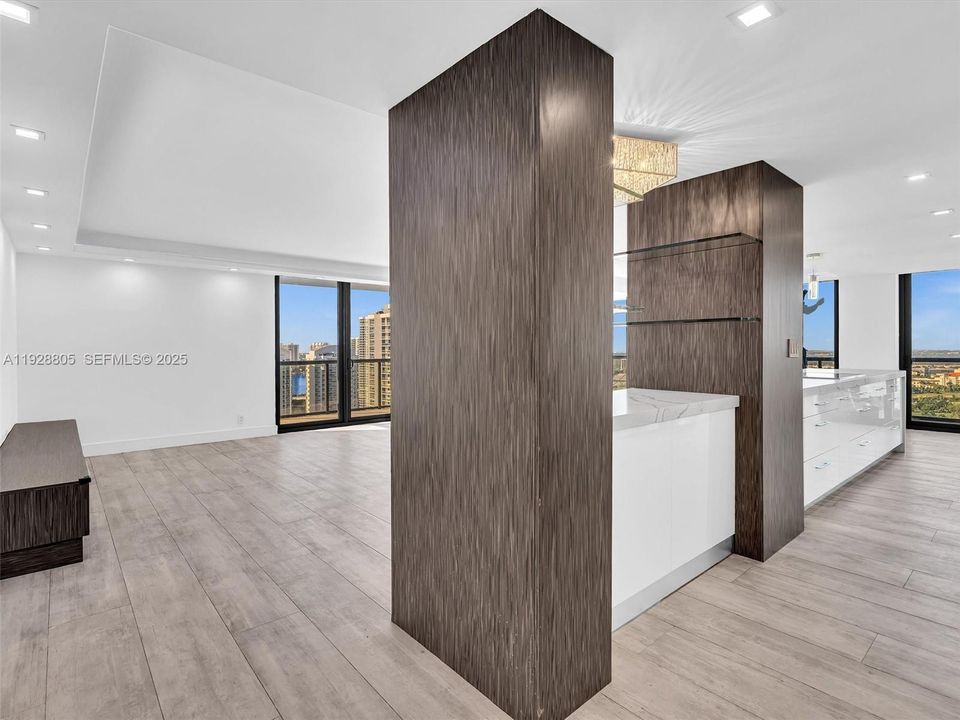 待售: $890,000 (2 贝兹, 2 浴室, 1887 平方英尺)