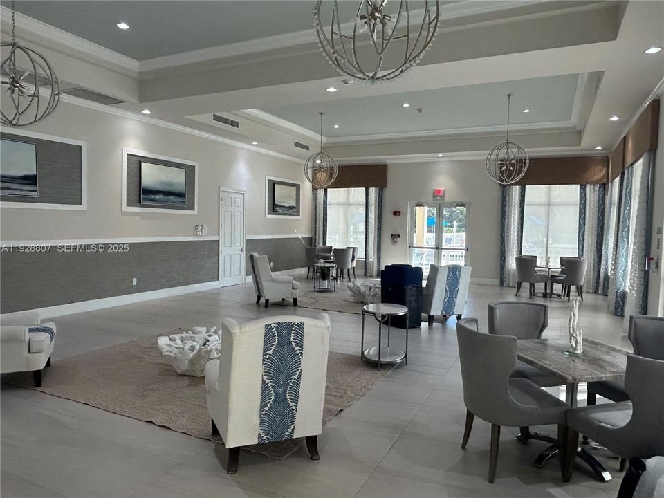 For Rent: $2,300 (3 beds, 2 baths, 1325 Square Feet)