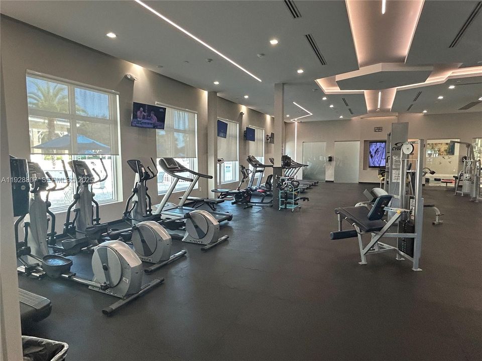 For Rent: $2,300 (3 beds, 2 baths, 1325 Square Feet)