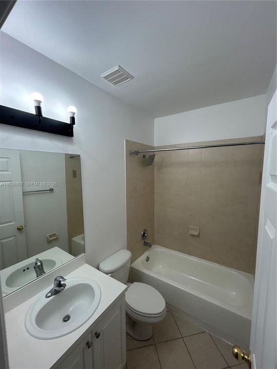 For Rent: $2,300 (3 beds, 2 baths, 1325 Square Feet)