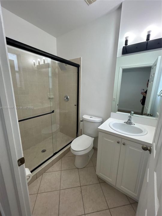 For Rent: $2,300 (3 beds, 2 baths, 1325 Square Feet)