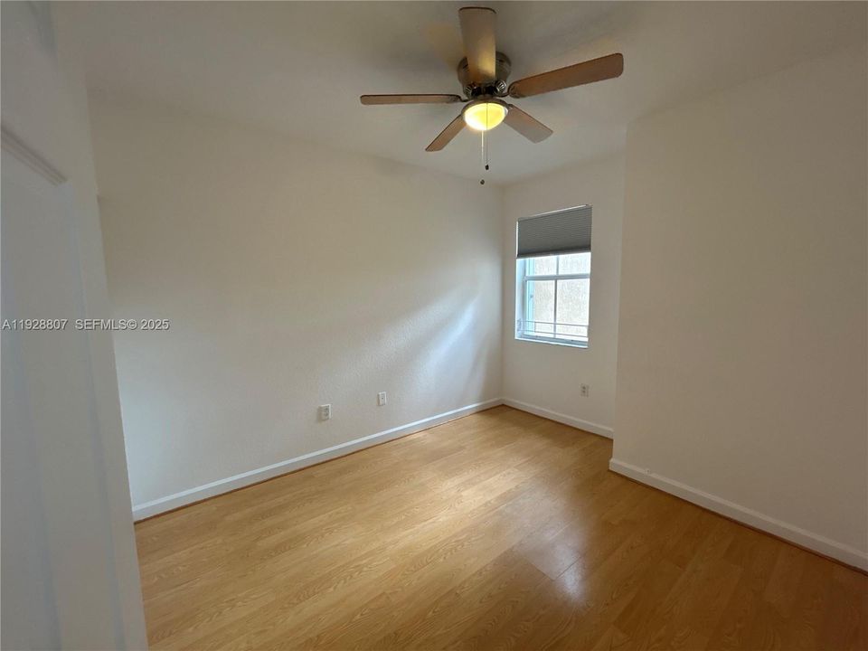 For Rent: $2,300 (3 beds, 2 baths, 1325 Square Feet)