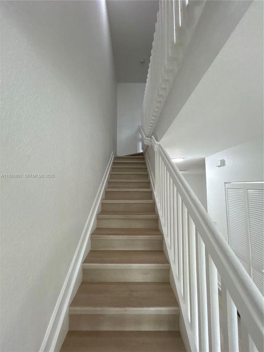 For Rent: $2,300 (3 beds, 2 baths, 1325 Square Feet)