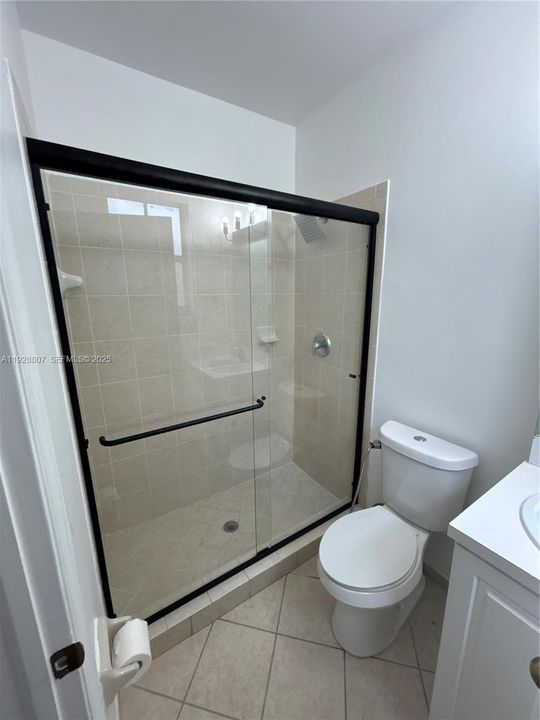 For Rent: $2,300 (3 beds, 2 baths, 1325 Square Feet)