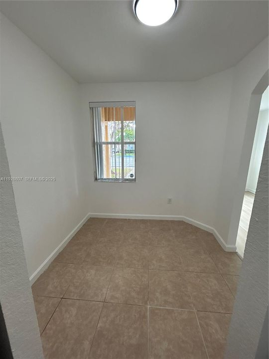 For Rent: $2,300 (3 beds, 2 baths, 1325 Square Feet)
