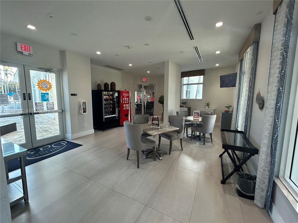 For Rent: $2,300 (3 beds, 2 baths, 1325 Square Feet)