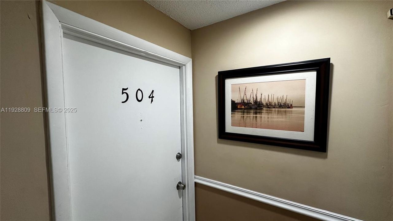 В аренду: $2,200 (2 спален, 1 ванн, 768 Квадратных фут)