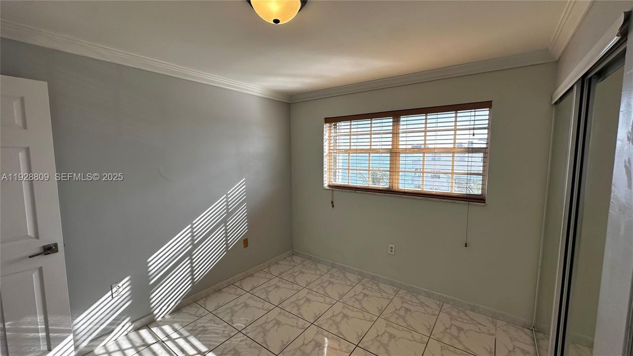 В аренду: $2,200 (2 спален, 1 ванн, 768 Квадратных фут)