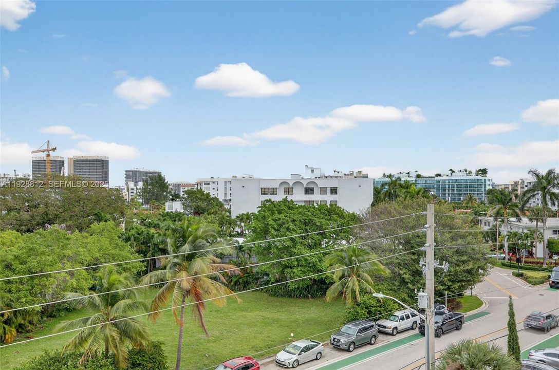 For Sale: $799,000 (2 beds, 2 baths, 1258 Square Feet)