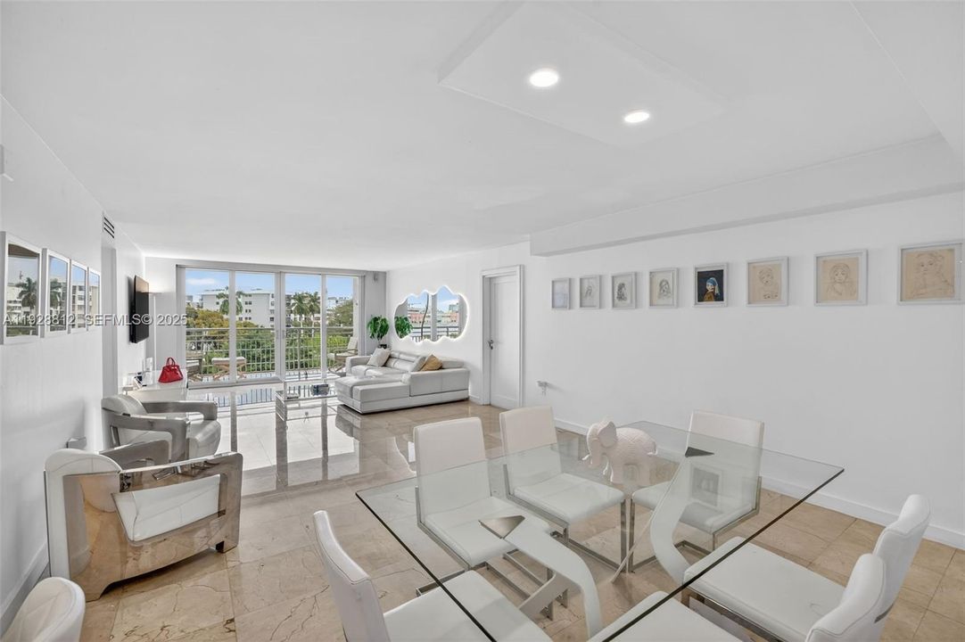 For Sale: $799,000 (2 beds, 2 baths, 1258 Square Feet)