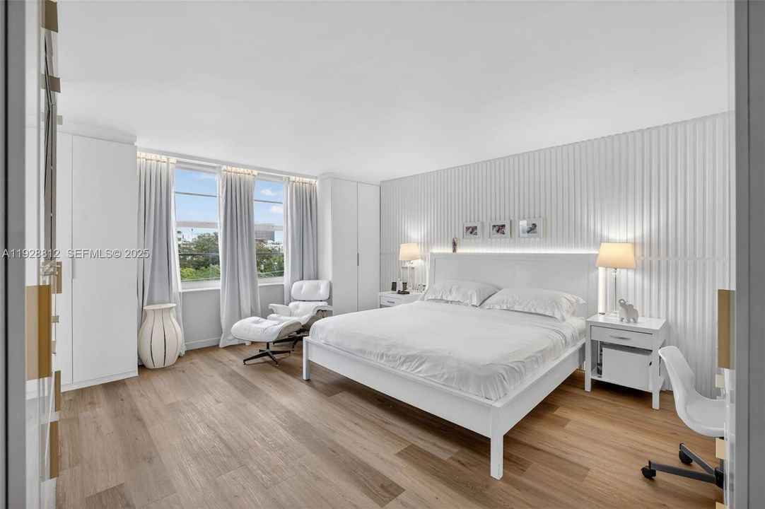 For Sale: $799,000 (2 beds, 2 baths, 1258 Square Feet)