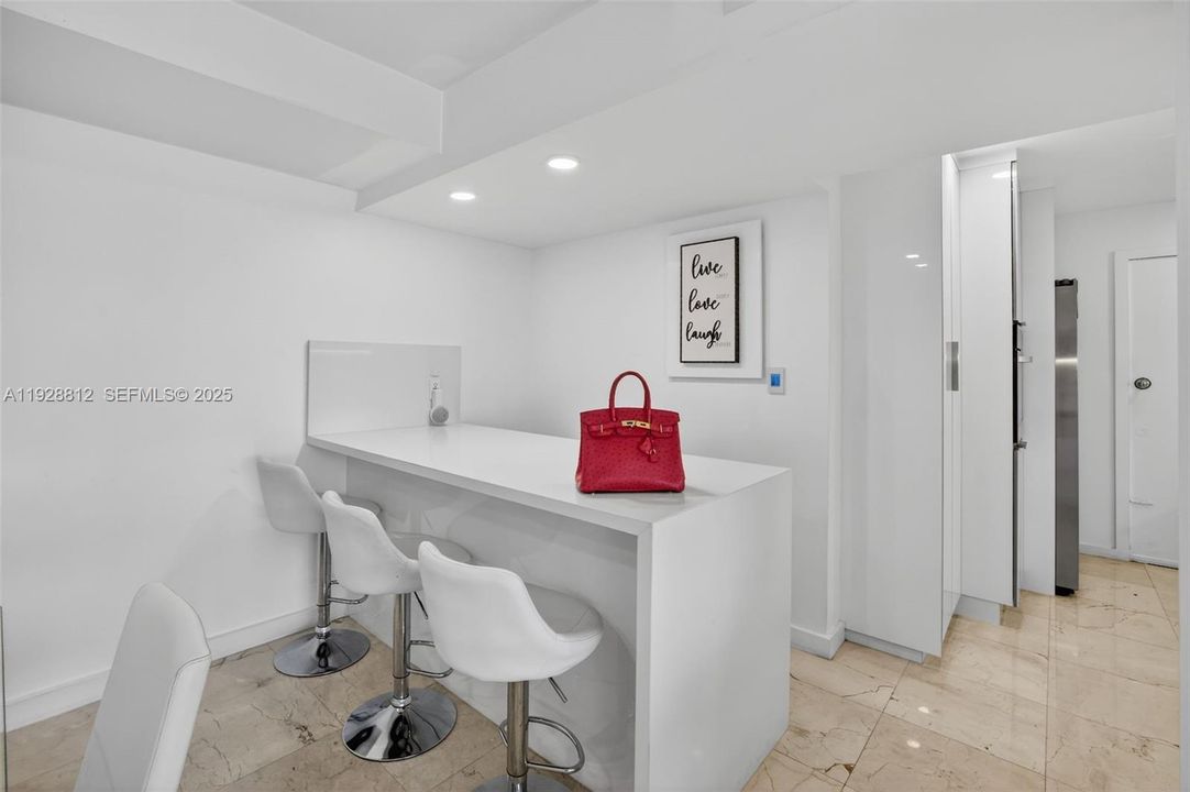 For Sale: $799,000 (2 beds, 2 baths, 1258 Square Feet)