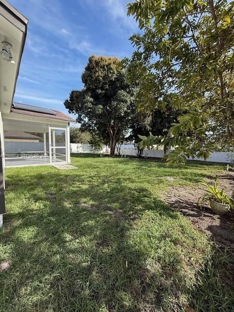 For Sale: $369,900 (3 beds, 2 baths, 1068 Square Feet)