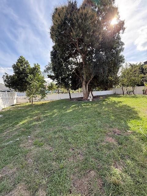 For Sale: $369,900 (3 beds, 2 baths, 1068 Square Feet)