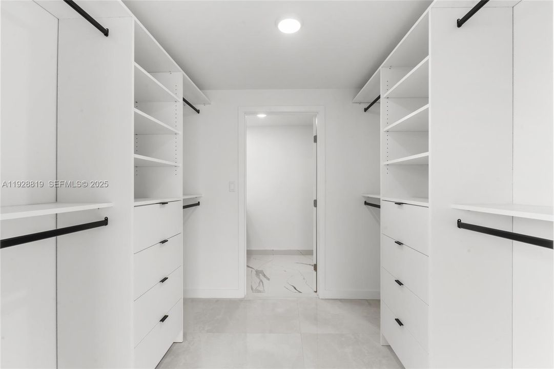 В аренду: $2,600 (3 спален, 2 ванн, 1300 Квадратных фут)