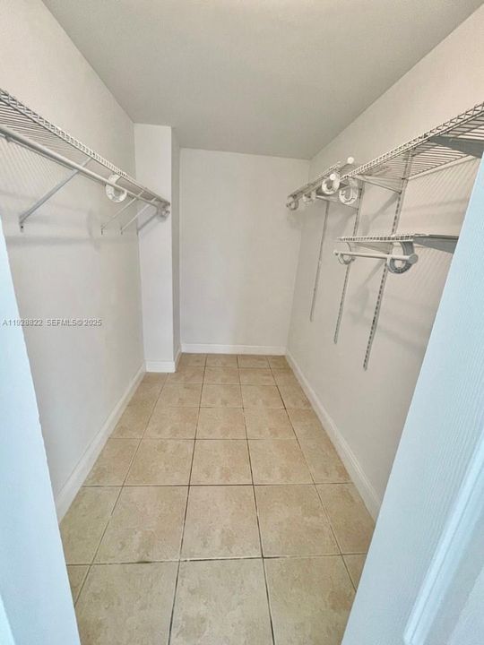 En Venta: $450,000 (1 camas, 1 baños, 876 Pies cuadrados)