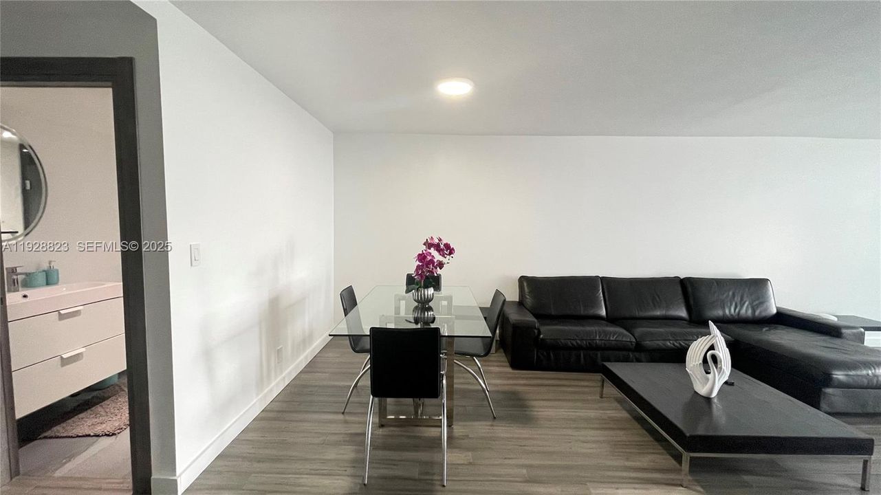 En Renta: $2,700 (2 camas, 2 baños, 1130 Pies cuadrados)