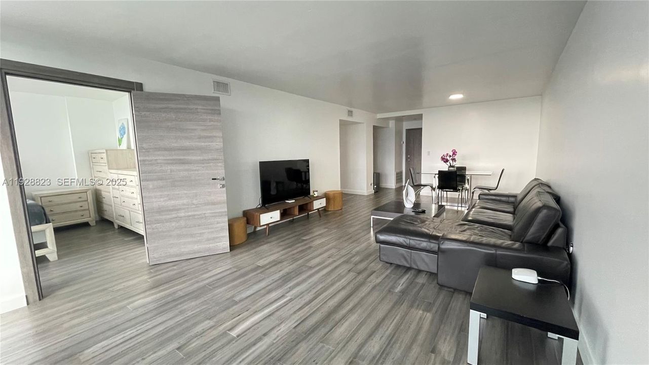 En Renta: $2,700 (2 camas, 2 baños, 1130 Pies cuadrados)