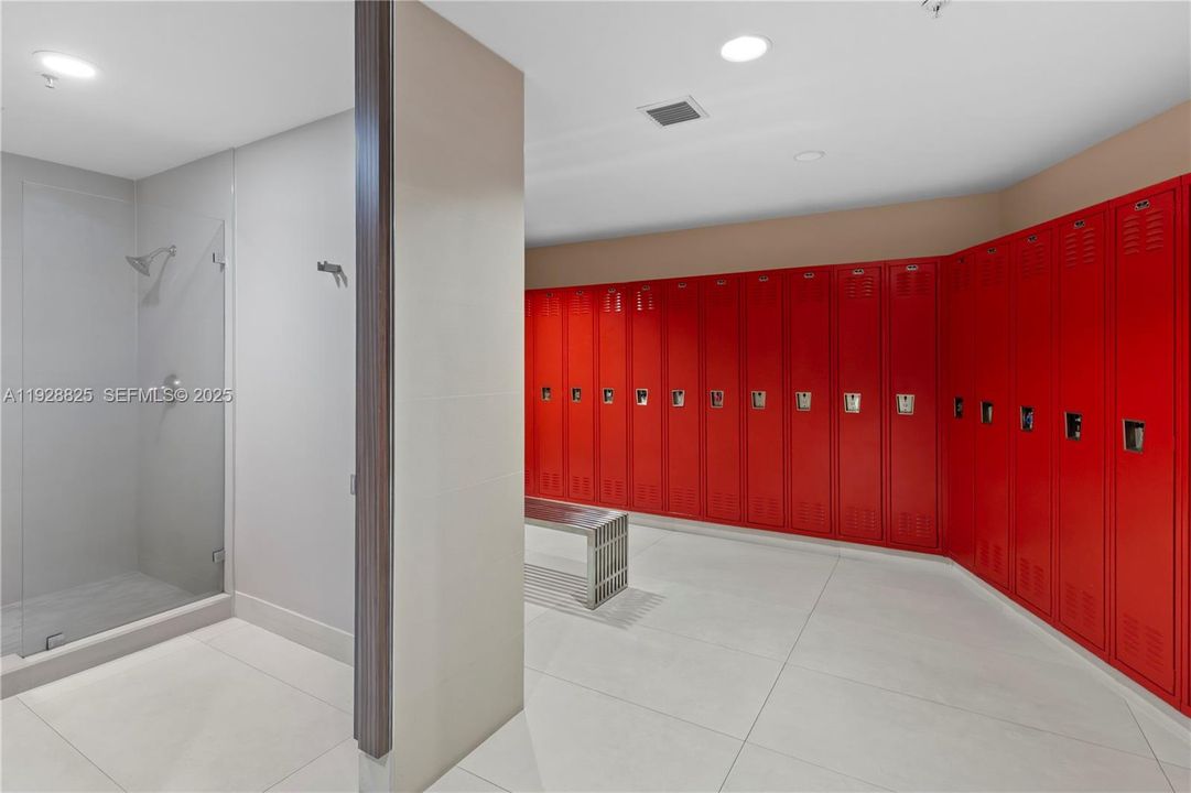 出租: $12,750 (3 贝兹, 3 浴室, 2293 平方英尺)