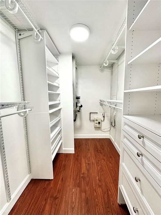 В аренду: $1,900 (2 спален, 2 ванн, 945 Квадратных фут)