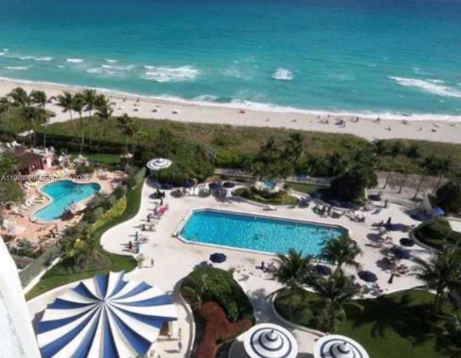 For Rent: $3,700 (2 beds, 2 baths, 1040 Square Feet)