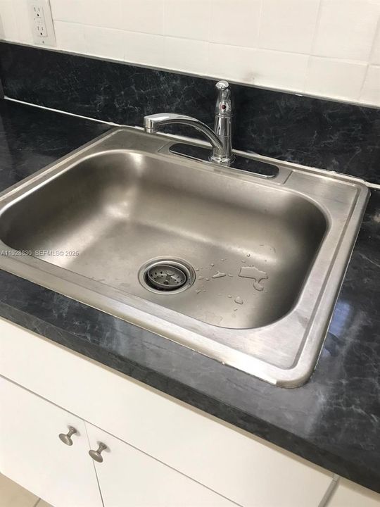 В аренду: $1,800 (2 спален, 1 ванн, 0 Квадратных фут)