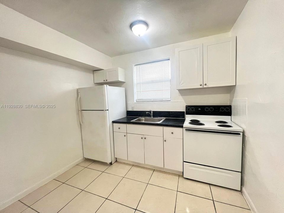 В аренду: $1,800 (2 спален, 1 ванн, 0 Квадратных фут)