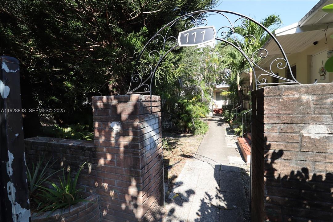 В аренду: $1,500 (1 спален, 1 ванн, 600 Квадратных фут)