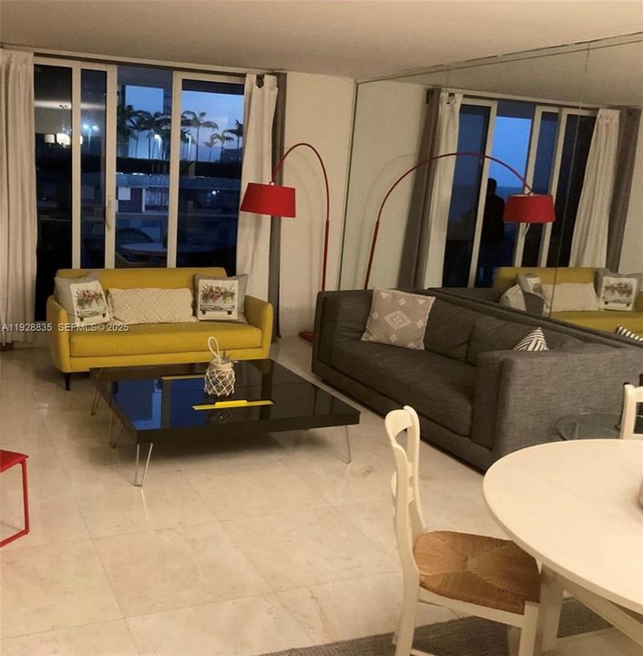 В аренду: $5,000 (1 спален, 1 ванн, 880 Квадратных фут)