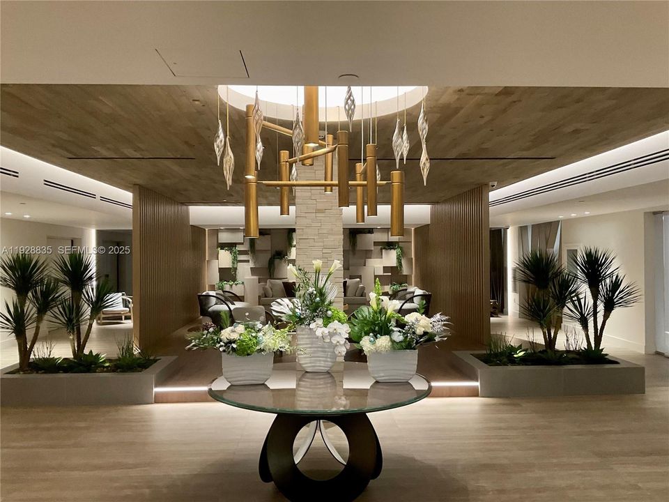 В аренду: $5,000 (1 спален, 1 ванн, 880 Квадратных фут)