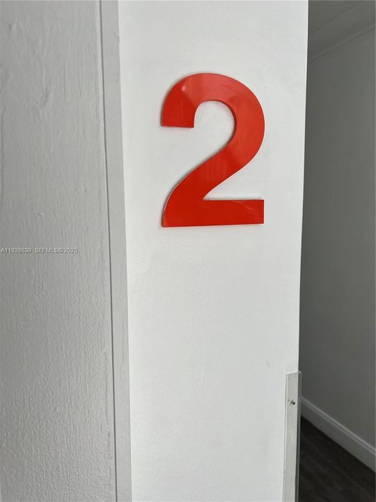 出租: $1,800 (1 贝兹, 1 浴室, 0 平方英尺)