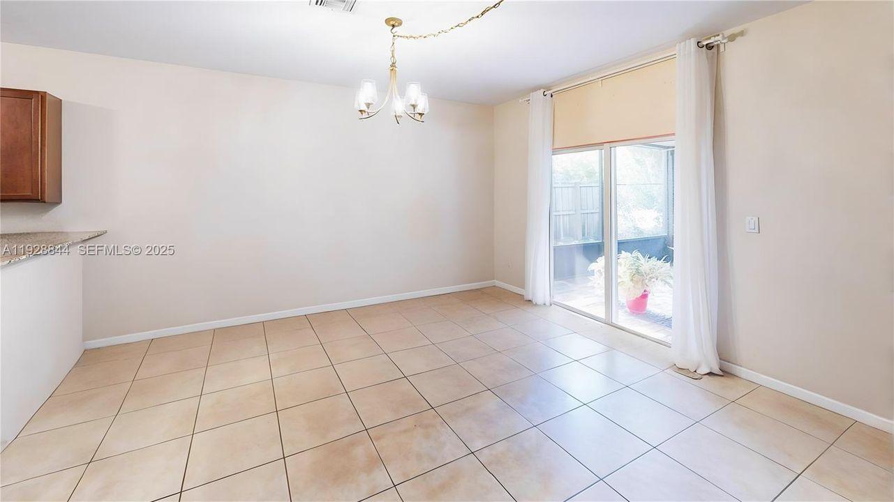 待售: $520,000 (3 贝兹, 2 浴室, 1800 平方英尺)