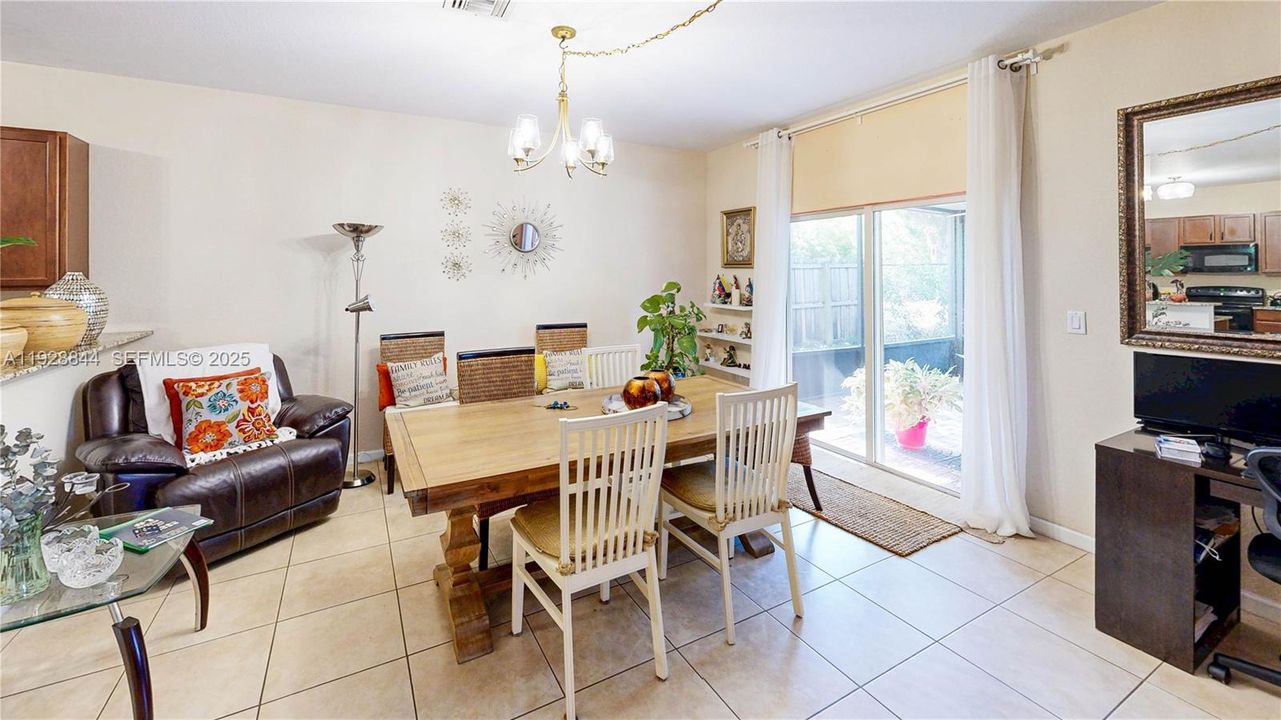 待售: $520,000 (3 贝兹, 2 浴室, 1800 平方英尺)