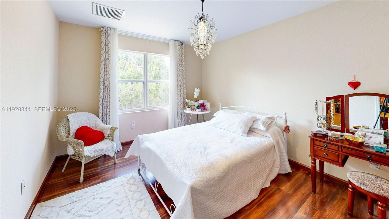 待售: $520,000 (3 贝兹, 2 浴室, 1800 平方英尺)