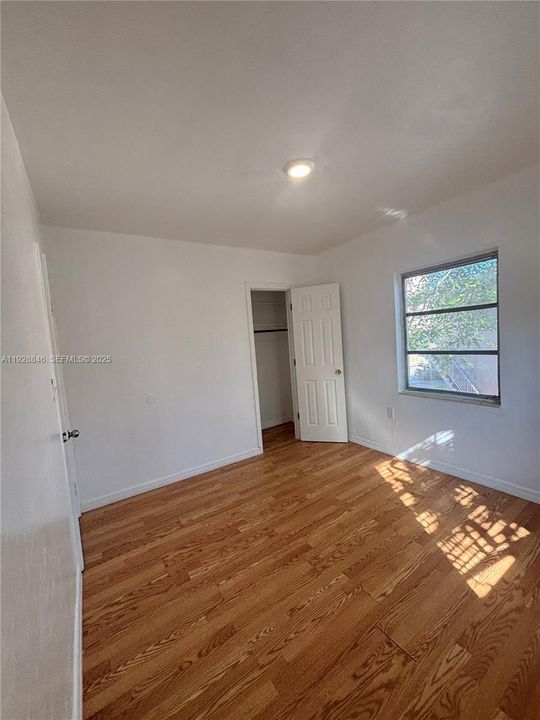 For Rent: $2,275 (2 beds, 1 baths, 3834 Square Feet)