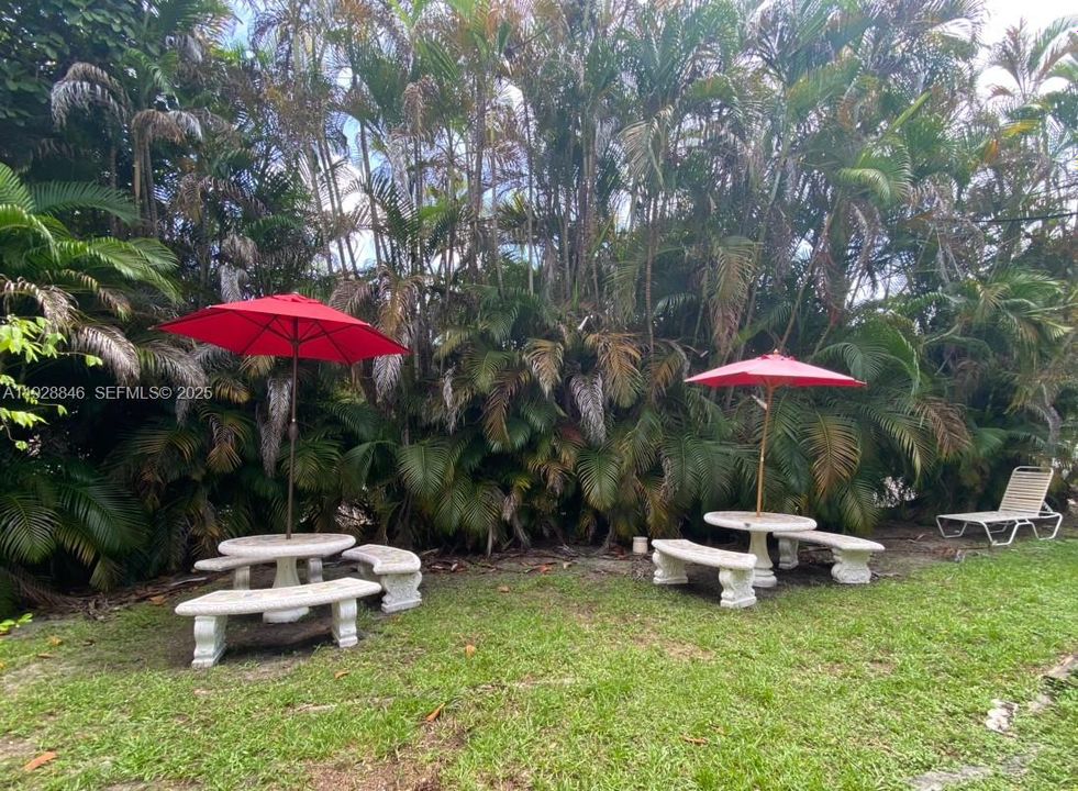 For Rent: $2,275 (2 beds, 1 baths, 3834 Square Feet)