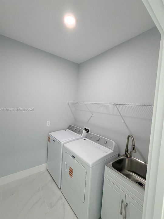 В аренду: $2,800 (3 спален, 2 ванн, 0 Квадратных фут)